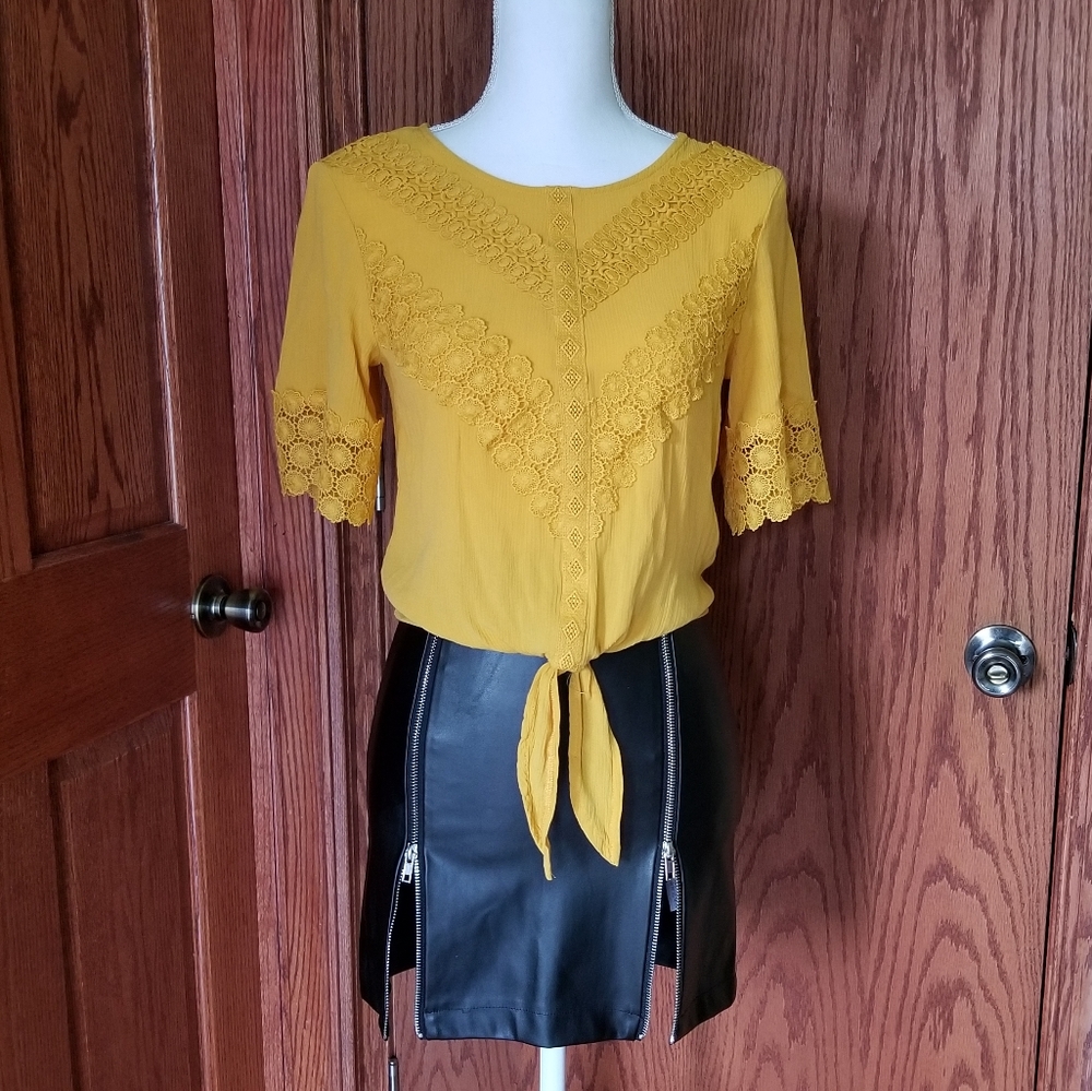 FOREVER  21 Faux Leather moto Skirt - Picture 3 of 8